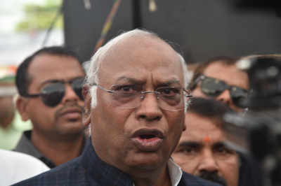 Cong-JD(S) govt in Karnataka stable and strong; BJP trying to destabilise it: Kharge