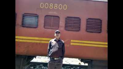 Engineer earns a mention in Limca Book of Records for clicking coaches
