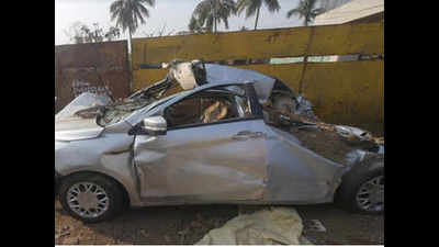 Debris-laden dumper topples, crushes Thane bizman in car