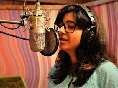 Shakthisree croons VJ Suresh Ravi's film | Tamil Movie News - Times of ...