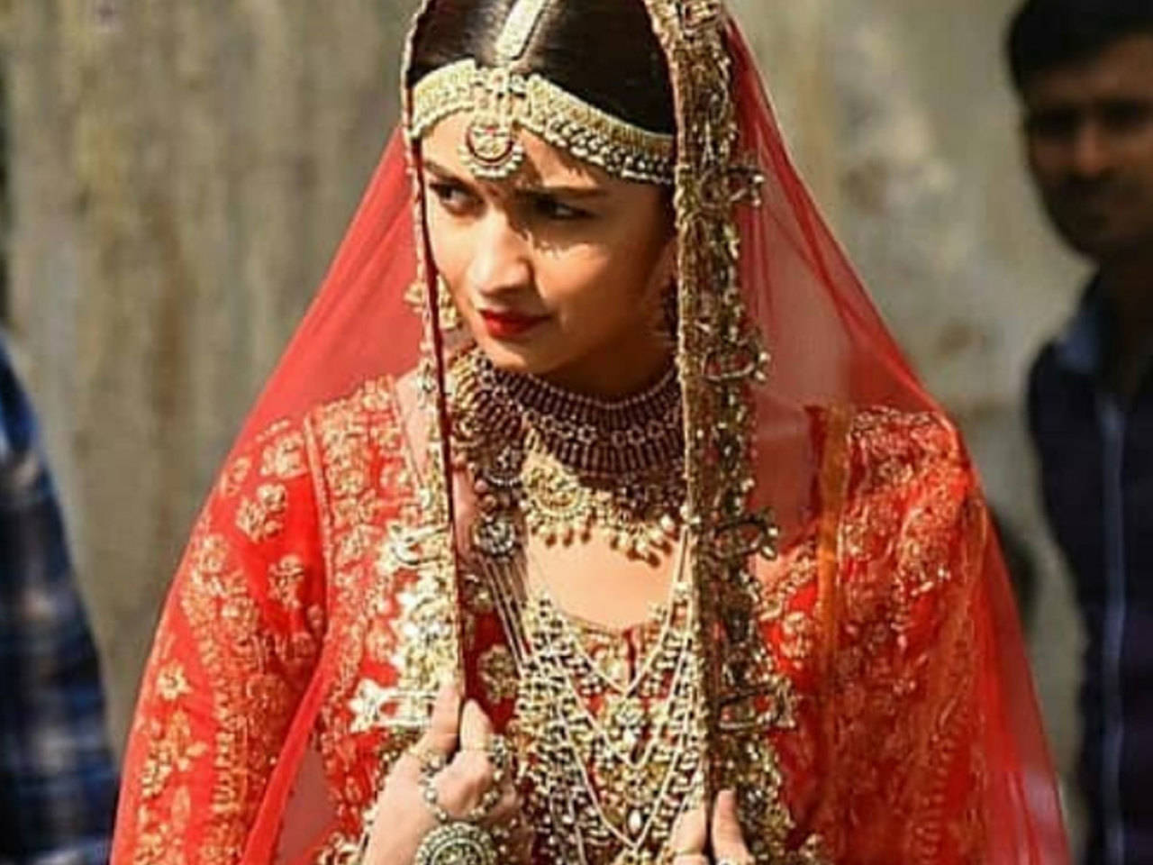 alia bhatt bridal look in kalank