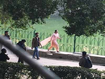 'Kabir Singh': Shahid Kapoor and Kiara Advani captured shooting in New Delhi