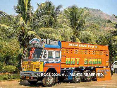 HORN OK PLEASE: India's First Truck Art Gallery Rolls Into 