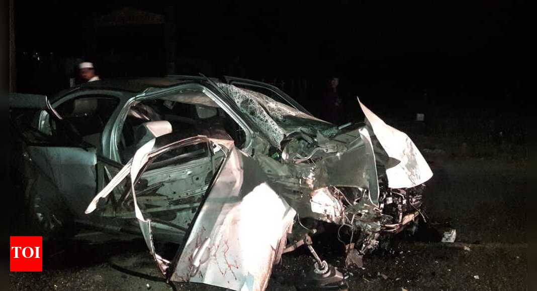 Four youths die as car rams tree near Ambur in Tamil Nadu | Chennai ...