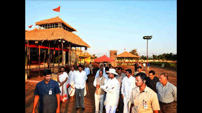 With 300 vedic pundits from three states, Telangana CM KCR to perform 5-day 'Chandi Yagam'