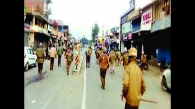 Crowds pelt stones at cops in Vikasnagar over missing man