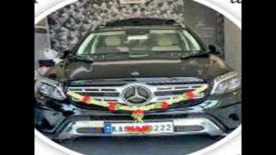 ‘Benz only for travelling purposes, not a gift’