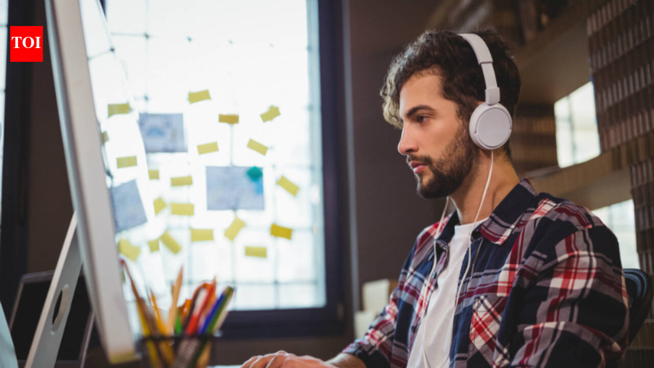 Benefits of Listening Music: Is Listening to Music During Work Good or ...