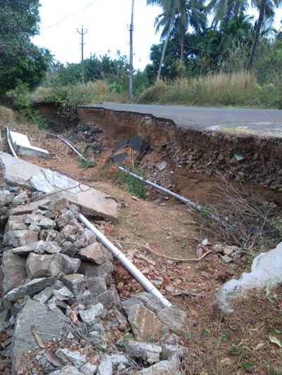Road After Kerala Floods: Still Creates Panic