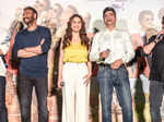 Anil Kapoor, Ajay Devgn, Madhuri Dixit,  Indra Kumar and Arshad Warsi 