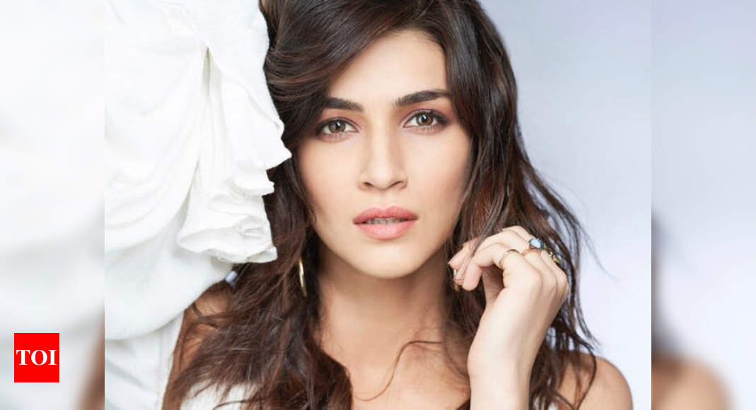 Did you know the relation between Kriti Sanon's favourite childhood ...