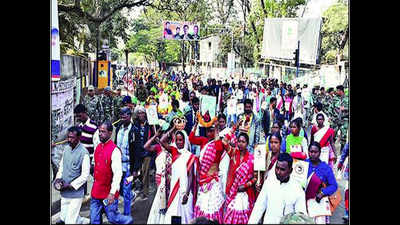 5,000 villagers march to Ranchi with soil for Birsa statue