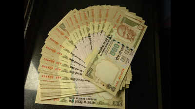 Tamil Nadu rag picker hoards demonetised notes equal to Rs 13 lakh, held