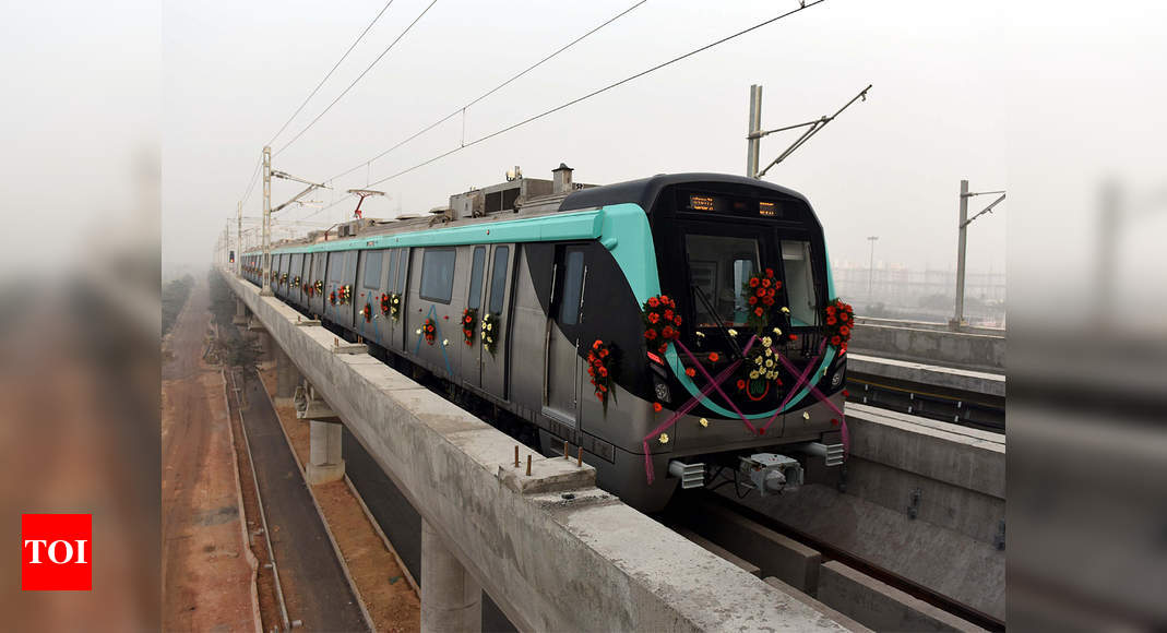 Metro's Aqua Line Linking Noida And Greater Noida Opens For Public ...