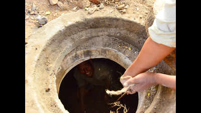 Ministry of housing and urban affairs directs Pune civic body to clean sewers, give security to manhole workers
