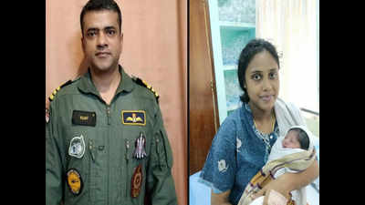 Naval pilot who airlifted two pregnant women to safety in Kerala floods gets Nao Sena Medal for gallantry