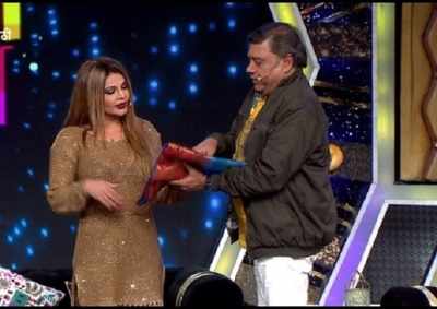 Sanjay Mone gifts Rakhi Sawant a saree