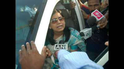 Bihar: Lovely Anand, three others join Congress