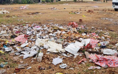 Delhi: Lying empty for years, corporation plot turns into garbage dump