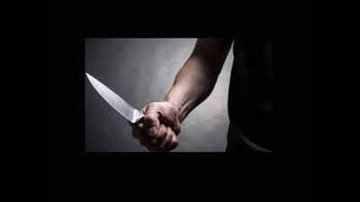 Knife-wielding robbers strike twice in an hour in south Delhi