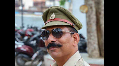 Mobile phone of UP cop killed in Bulandshahr mob violence found at home of accused