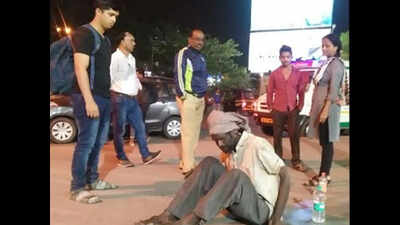 R-Day celebrations with some heart; ailing man rescued in Navi Mumbai ...