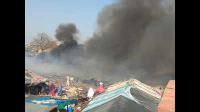 Fire breaks out in slum cluster in Sahibabad, shanties gutted but no causality