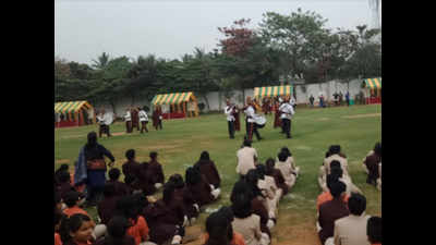 Bhubaneswar: Students enjoy Army band performance, learn about weapons