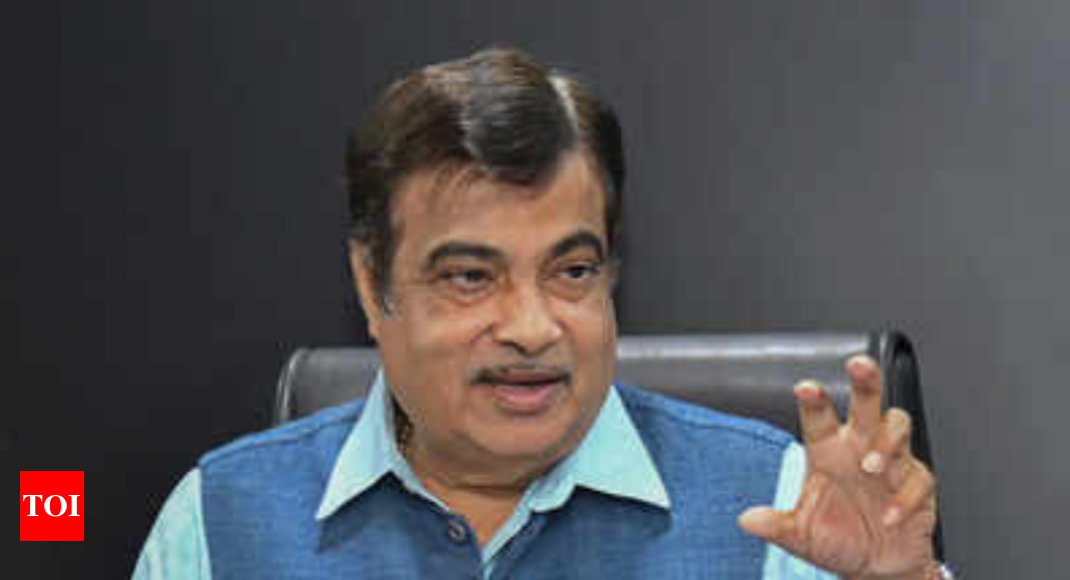 Gadkari targeting Congress, BJP says amid unease in party 