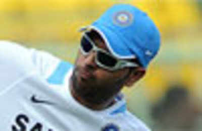 It would be a change of role for Yuvraj: Dhoni