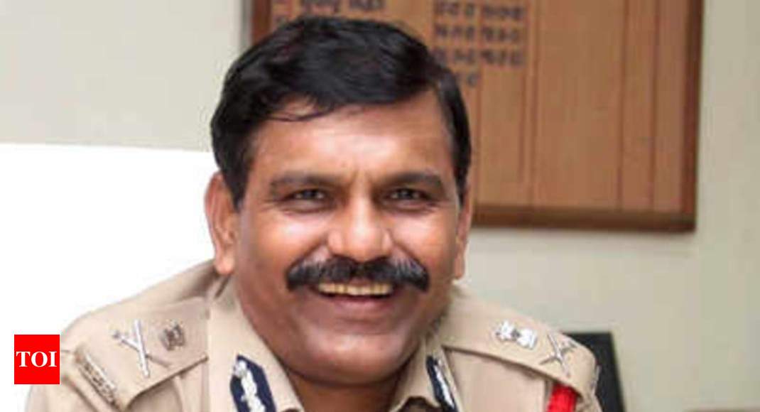 CBI officer accuses acting chief M Nageswara Rao of abusing his power 