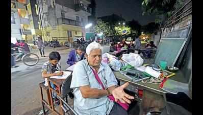 Ahmedabad: Footpath lessons on citizenship