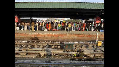 Amenities at Delhi railway stations to improve