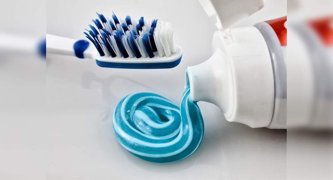 Excess toothpaste can lead to tooth decay in kids Study