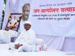 Anna Hazare threatens to return Padma Bhushan if Lokpal demand not met