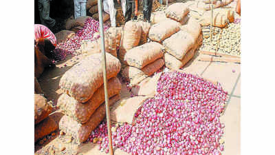 Maharashtra government may extend grant time limit for onion farmers