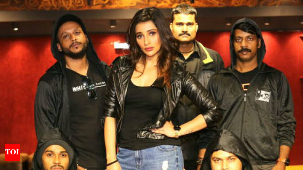 Sayantika Banerjee surprises fans with a video message | Bengali Movie News  - Times of India