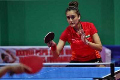 Mouma, Harmeet clinch single titles