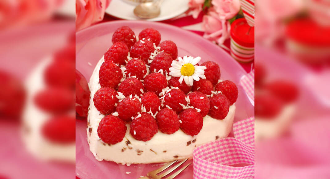 Valentine Day Chocolate Chiffon Cake: How to Make Chocolate Chiffon Cake on Valentine Day at Home