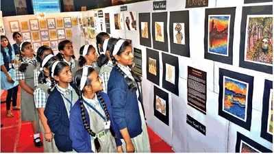 Kolhapur students revisit history through art