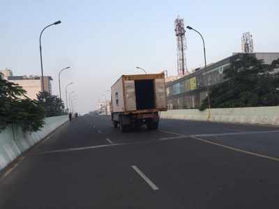 Driving on the wrong side of Flyover