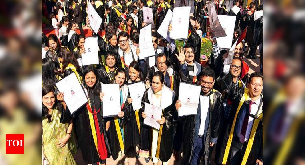 1,886 get degrees at PGI convocation | Chandigarh News - Times of India