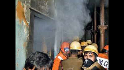 Kolkata: Panic grips Burrabazar after fire breaks out in godown; none hurt