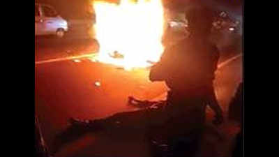 Two die as bikes collide, go up in flames in Chengalpet