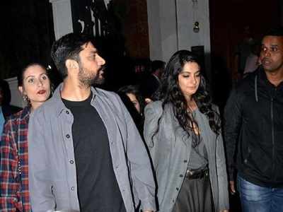 Rhea Kapoor steps out for a dinner date with her father Anil Kapoor and rumoured boyfriend Karan Boolani