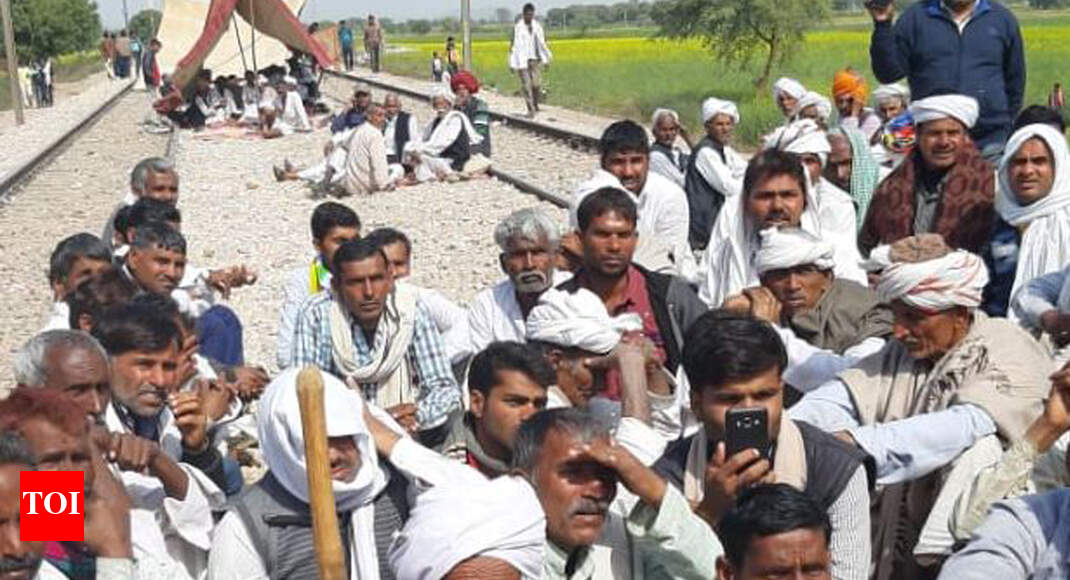 Gujjar quota agitation enters fourth day; highways, railway tracks blocked Gujjar quota agitation enters fourth day; highways, railway tracks blocked