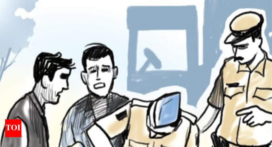 4 held with demonetised currency worth 3.5cr