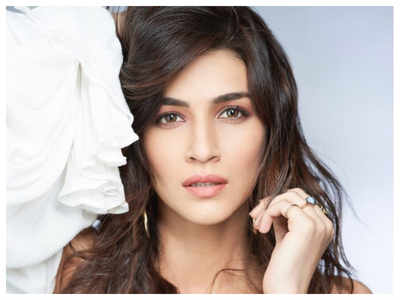Kriti Sanon wishes to work with Salman Khan, admits being a Hrithik ...
