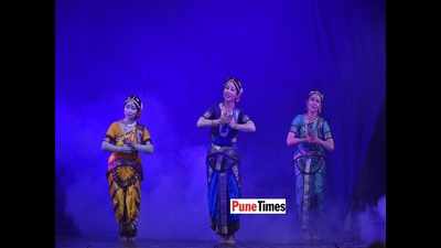 Classical dance with a touch of Japan at Omkareshwar Temple