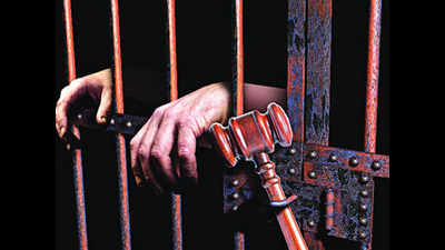 IRS babu, 90-year-old mom get jail for graft